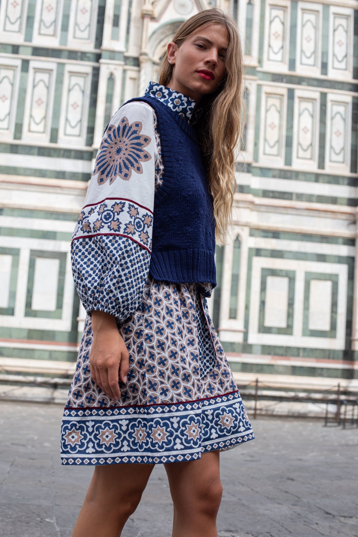 SUE SARTOR Flounce Shorty | Mocha/Navy Piazza