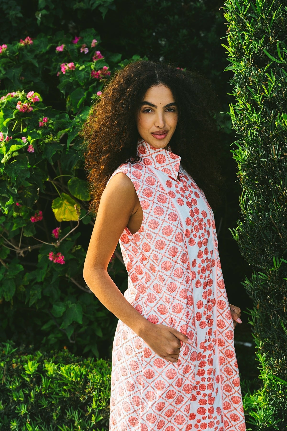 Caftan long à col cintré | Coquille Saint-Jacques péridot/corail mou