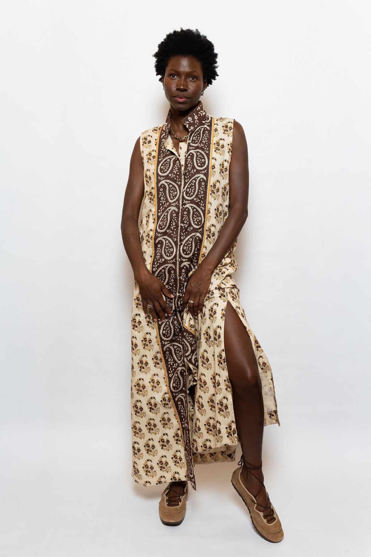 Caftan long à col cintré | Coquille Saint-Jacques péridot/corail mou