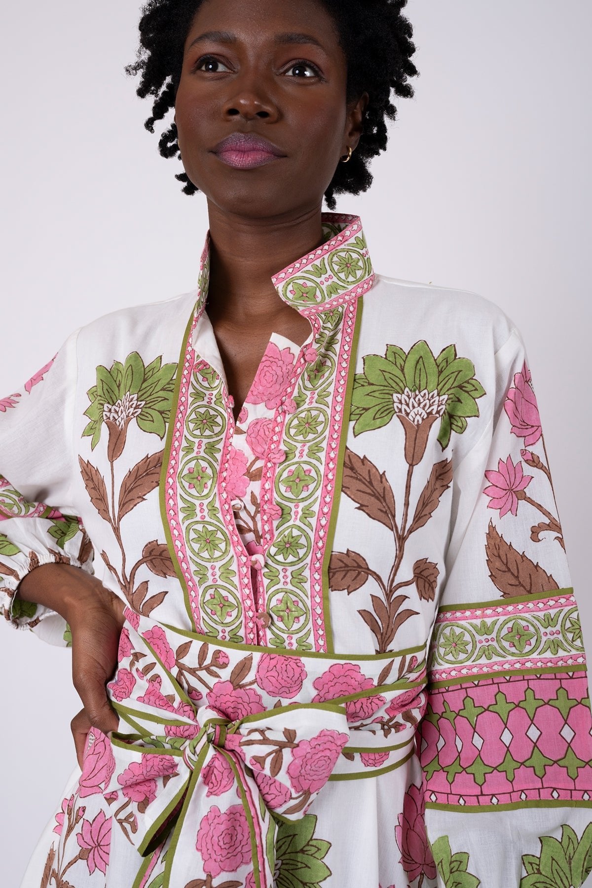 SUE SARTOR Flounce Shorty | Pink/Peridot Dahlia
