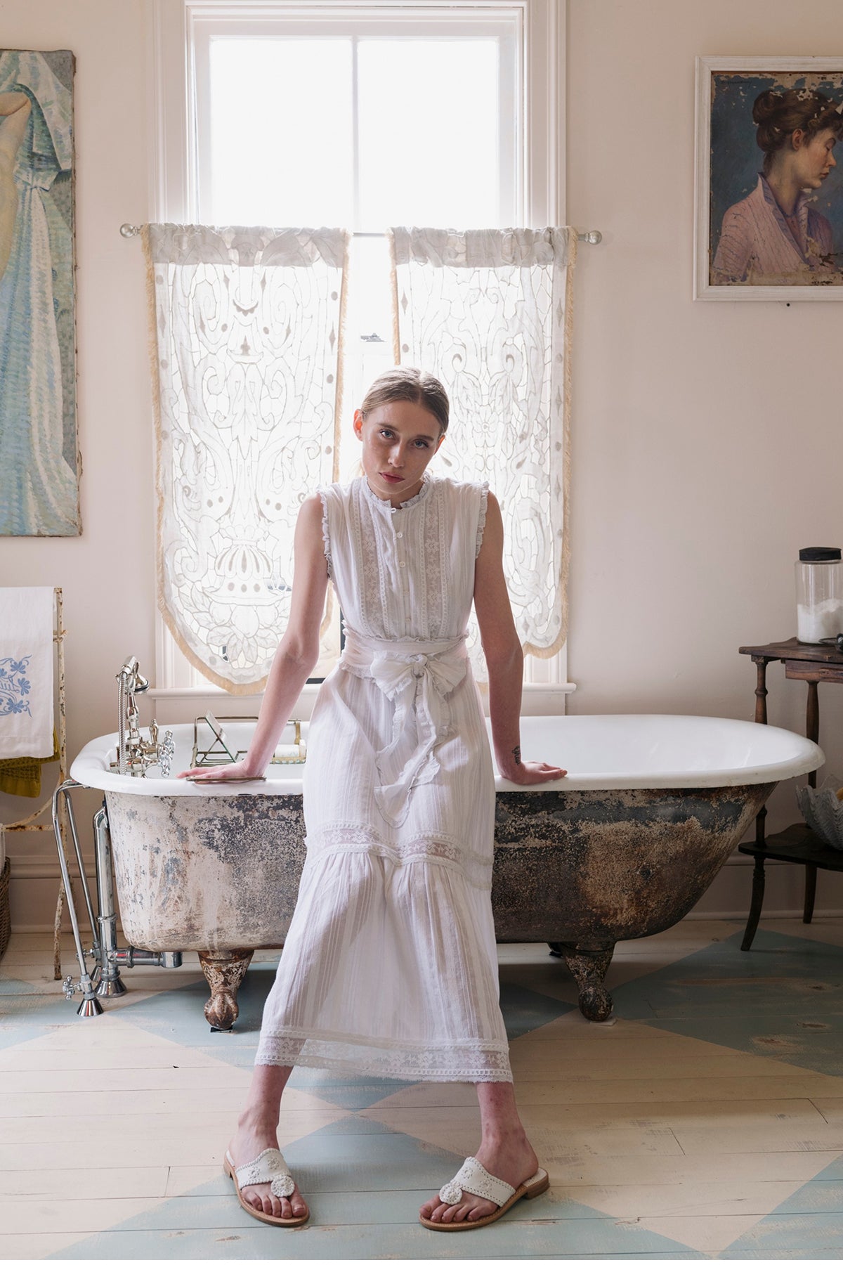 Sleeveless SUE SARTOR Flounce | White Cotton Floral Lace
