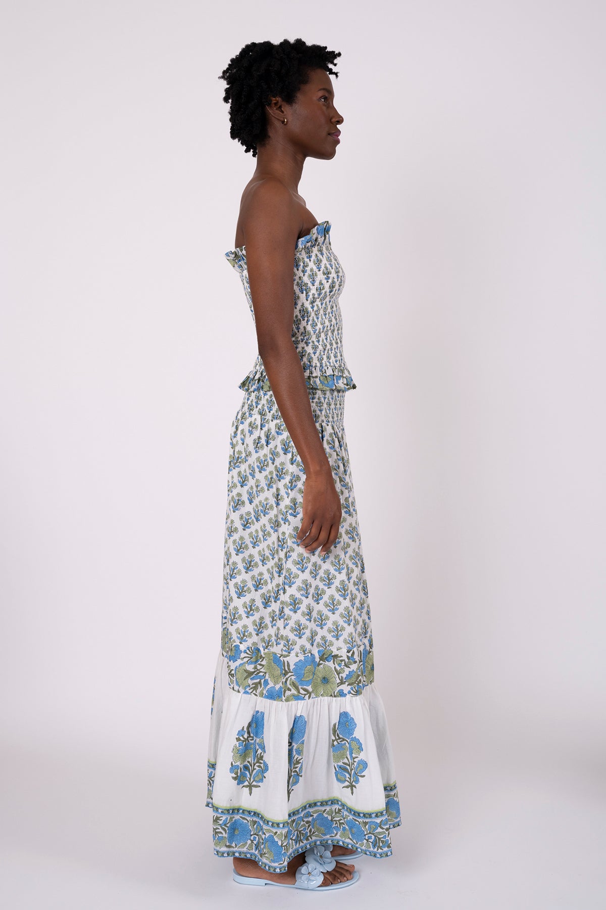 SUE SARTOR Flounce Smocked Waist Skirt | Bleu/Thyme Vintage Poppy