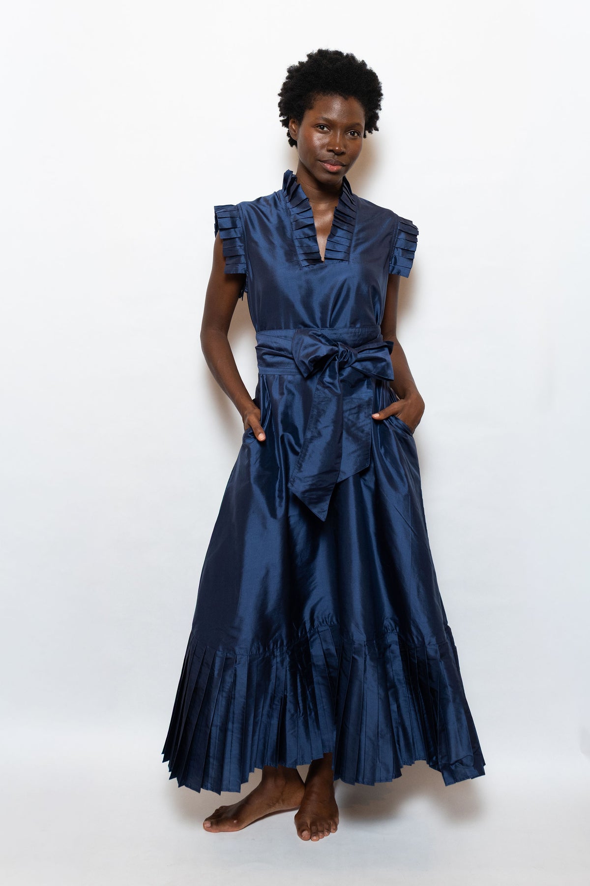 Sue Sartor Maxi sans manches plissée Flounce™️ | Taffetas de soie grège bleu marine