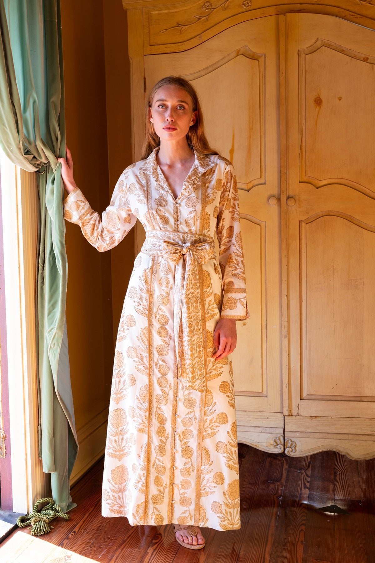 Caftan long à col cintré | Coquille Saint-Jacques péridot/corail mou