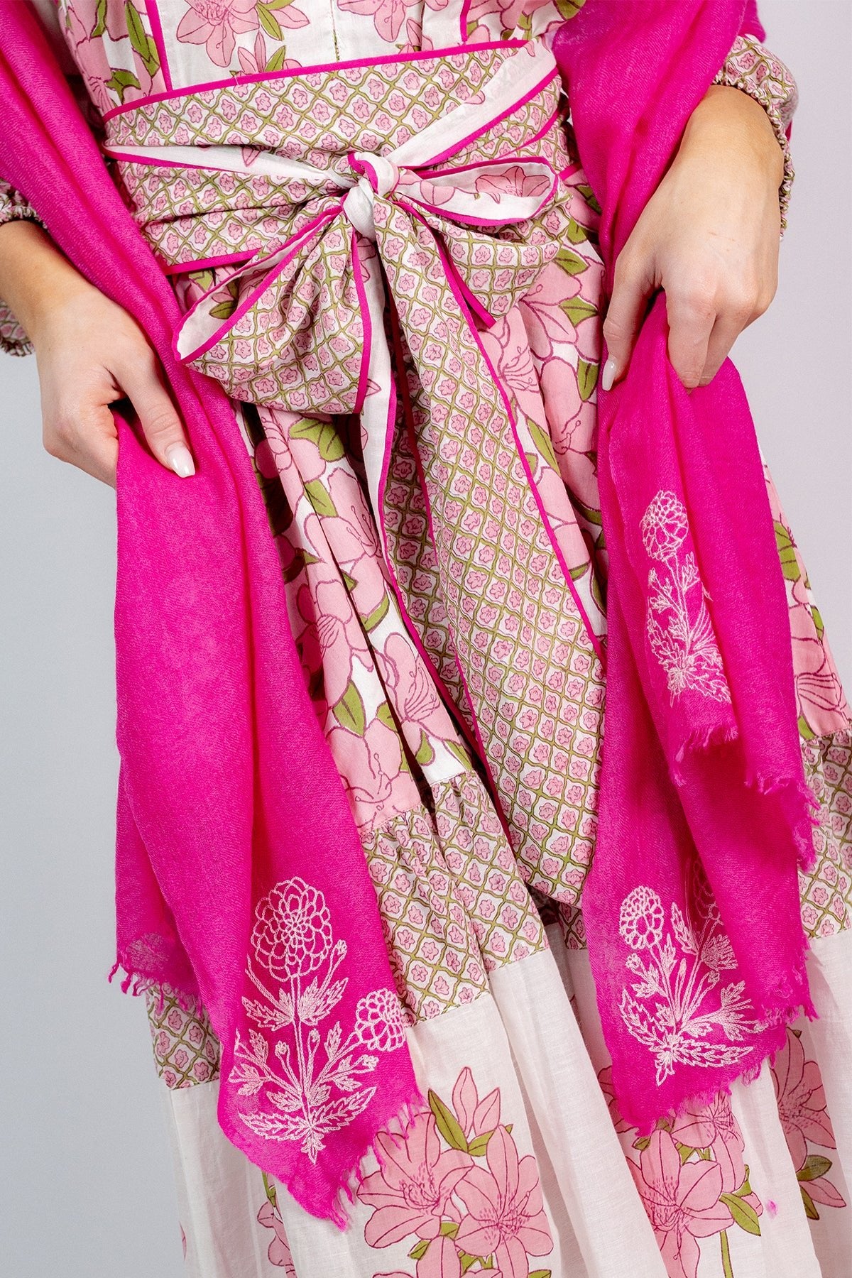 Cashmere Shawl | SUE SARTOR Marigold © Embroidery